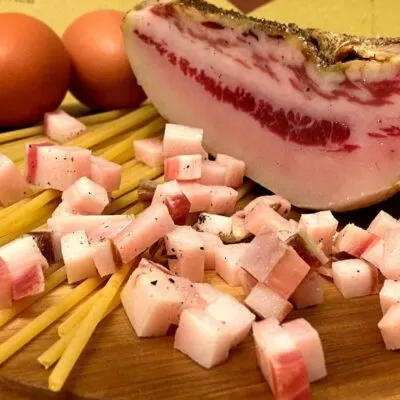 Guanciale di suino