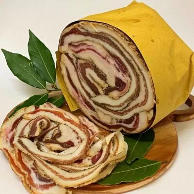 Pancetta arrotolata di suino